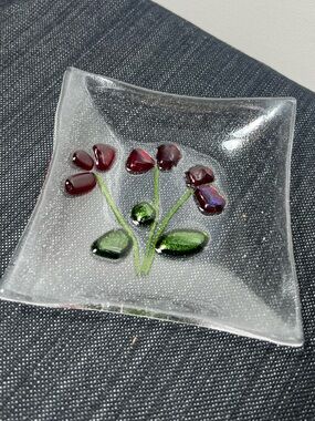 Adorable Fused Glass Floral Trinket Dish - Red & Green